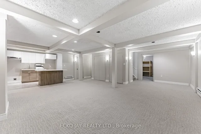 Additional image 20 of 11 Tofino Cres