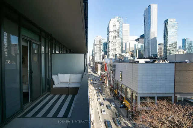 Additional image 23 of 330 Richmond St Unit 921