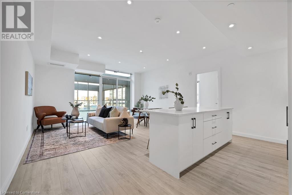 741 KING Street W Unit# 202|Kitchener, Ontario N2G1E5