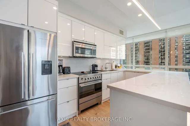 Additional image 8 of 1121 Bay St Unit 904