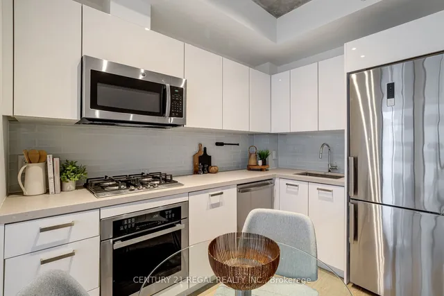 Additional image 13 of 608 Richmond St Unit 804