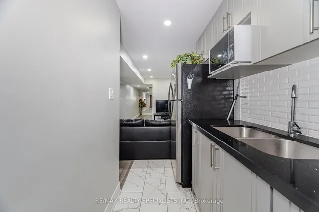 Additional image 37 of 4 Osgoode Dr