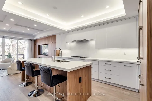 Additional image 13 of 194 Sheldrake Blvd