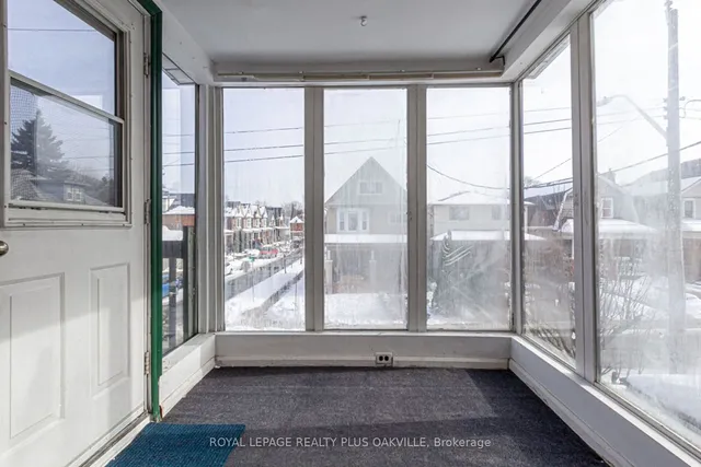 Additional image 32 of 58 Lorne Ave