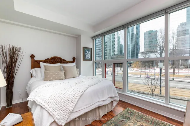 Additional image 16 of 77 Harbour Sq Unit 302