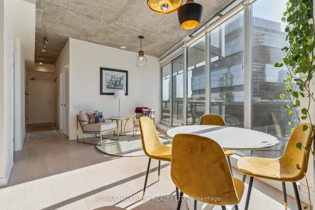 Additional image 10 of 318 King St Unit 1014