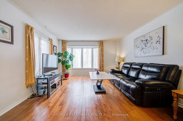 Additional image 8 of 83 Mondeo Dr Unit 212