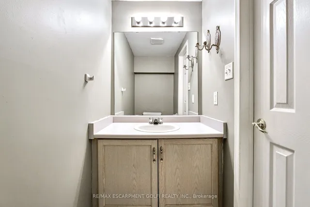 Additional image 31 of 800 Paramount Dr Unit 31