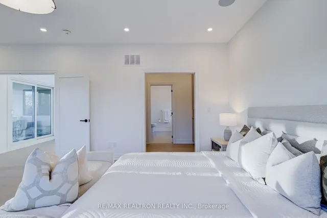 Additional image 36 of 9 June Ave