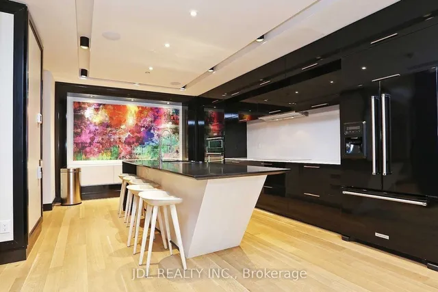 Additional image 34 of 30 Roehampton Ave Unit 2610