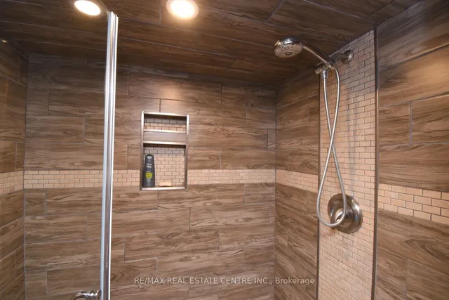 Additional image 32 of 26 Hatton Dr