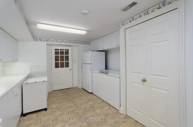 Additional image 33 of 28 Markwood Cres