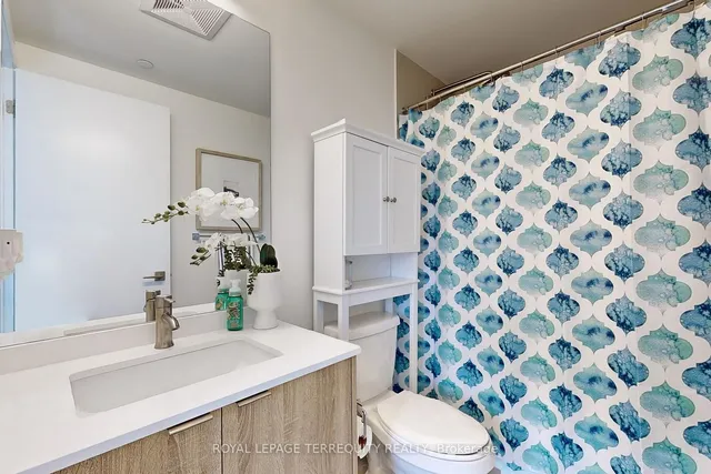 Additional image 23 of 840 St Clair Ave Unit 612