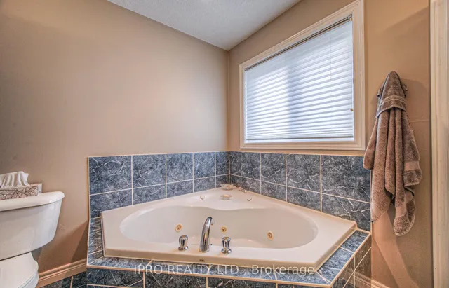 Additional image 21 of 366 Steepleridge St