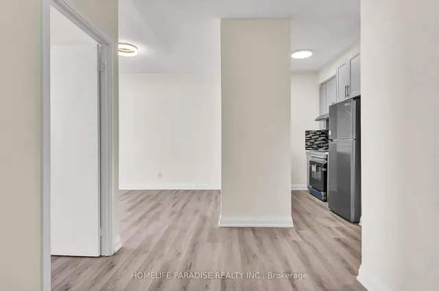 Additional image 8 of 151 Village Green Sq Unit PH09