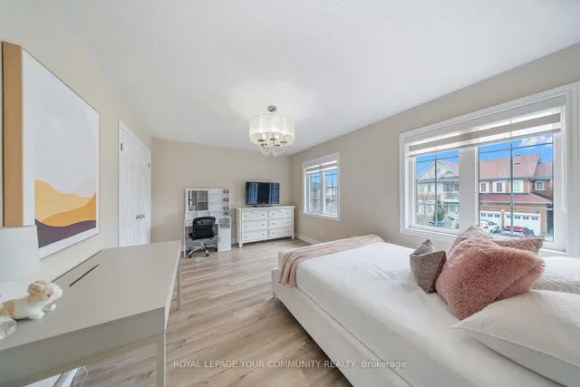 Additional image 28 of 15 Pika Tr