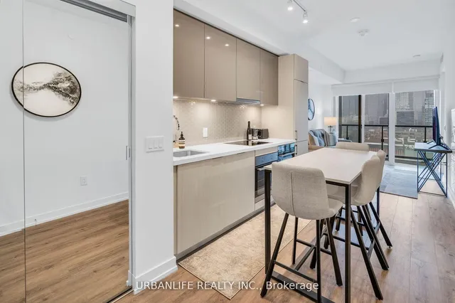 Additional image 5 of 158 Front St Unit 1404