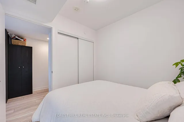 Additional image 18 of 8 Tippett Rd Unit 411