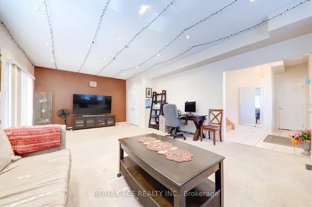 Additional image 12 of 27 Tillinghast Lane