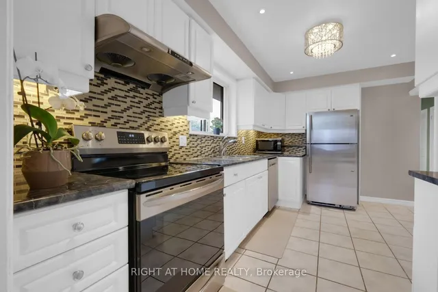 Additional image 8 of 119 Rochman Blvd