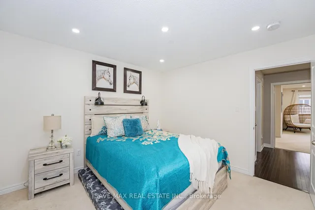 Additional image 26 of 32 Yellow Sorrel Rd