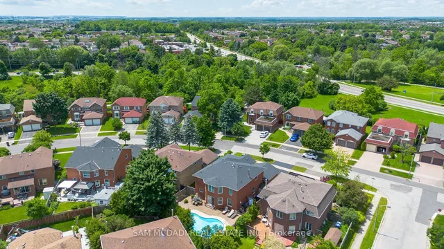 Additional image 40 of 69 Parkside Dr