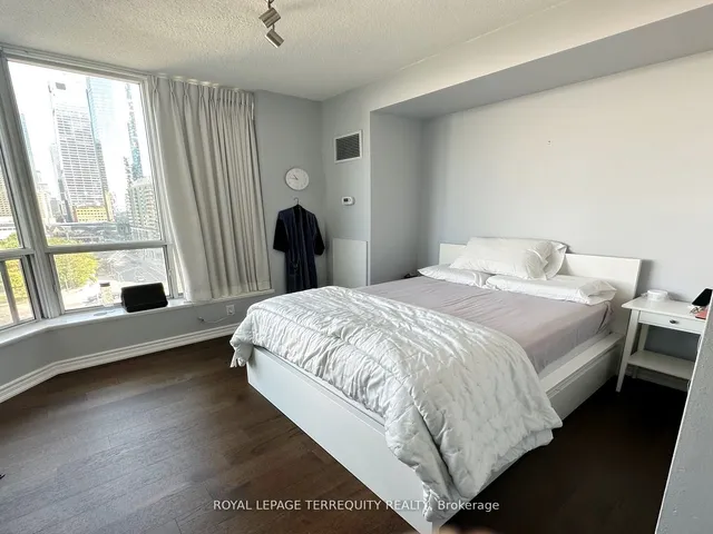 Additional image 14 of 228 Queens Quay Unit 1202