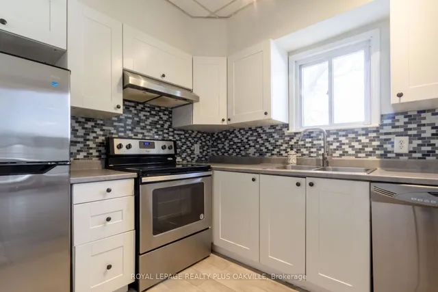 Additional image 13 of 58 Lorne Ave