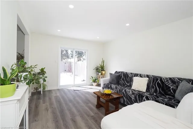 Additional image 6 of 292 Traynor Ave Unit 7