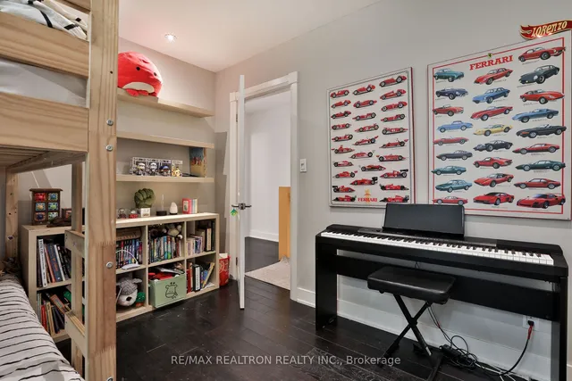 Additional image 28 of 28 Muriel Ave