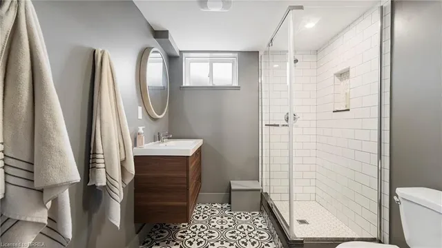 Additional image 22 of 4 Holt Ave