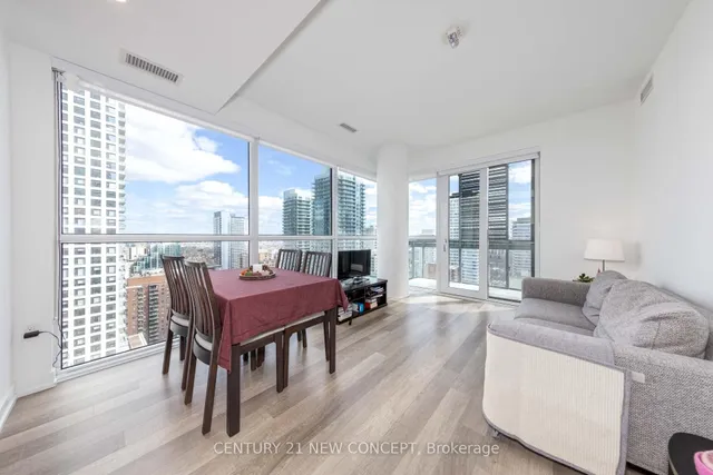 Additional image 17 of 39 Roehampton Ave Unit 2003