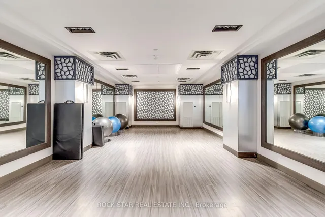 Additional image 33 of 543 Richmond St Unit 228