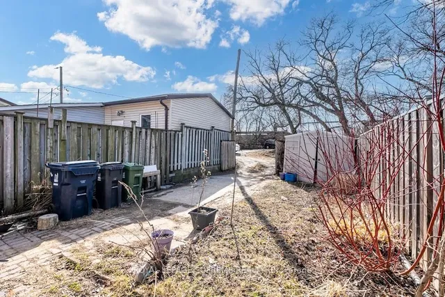 Additional image 27 of 8 Hilldale Rd