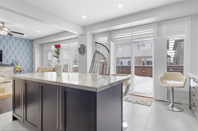 Additional image 12 of 16 Weathering Hts