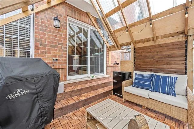 Additional image 33 of 889 Zelinsky Cres