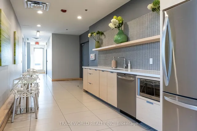 Additional image 24 of 630 Queen St Unit 308