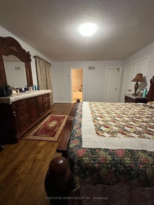 Additional image 5 of 66 Lexington Rd