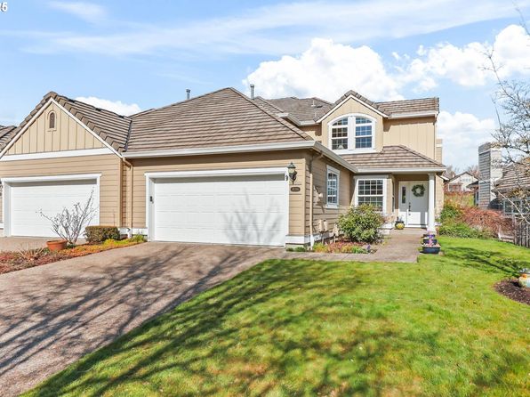 15711 NW Clubhouse Dr, Portland, OR 97229