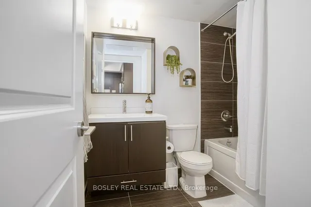 Additional image 5 of 560 Front St Unit 519