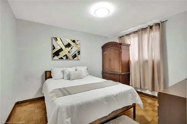 Additional image 14 of 19 Janet Crt