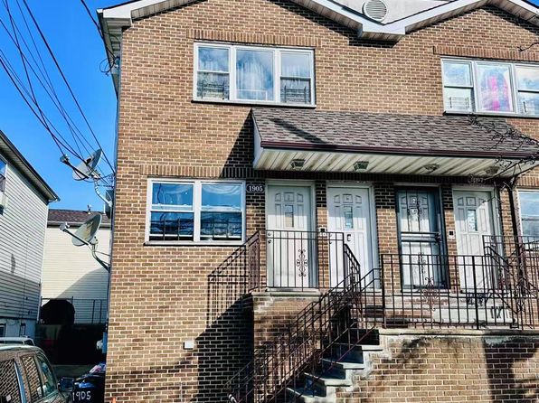 1905 Arnow Avenue, Bronx, NY 10469