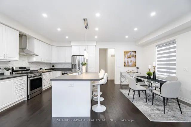 Additional image 7 of 483 Manhattan Common N/A