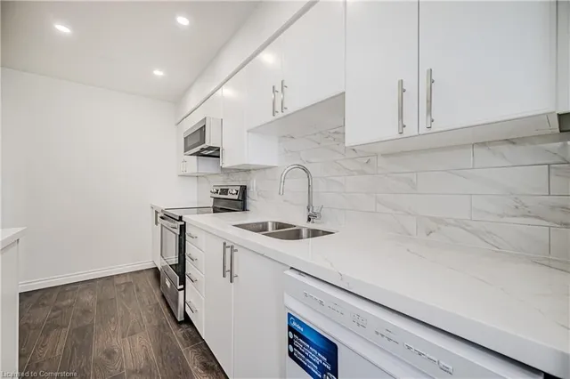 Additional image 16 of 1966 Main St Unit 1507