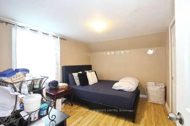 Additional image 13 of 99 Woodward Ave