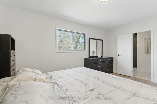 Additional image 25 of 90 Euclid Ave