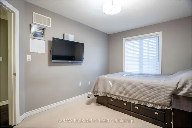 Additional image 32 of 35 Yately St