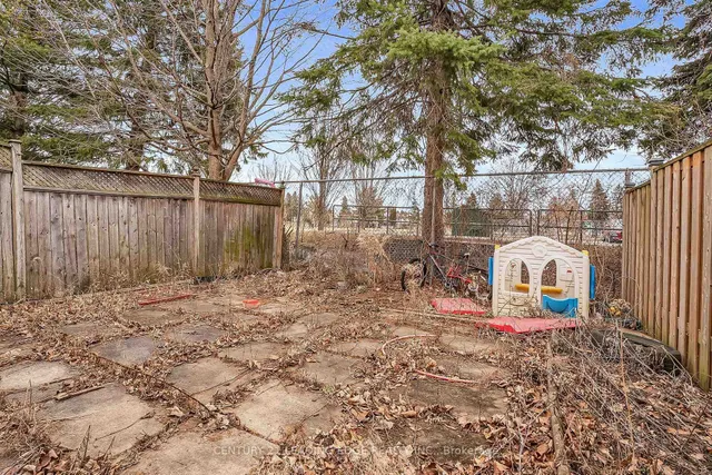 Additional image 36 of 27 Bradstone Sq