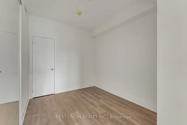 Additional image 10 of 188 Fairview Mall Dr Dr Unit 703