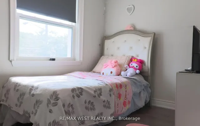 Additional image 14 of 94 Primula Cres